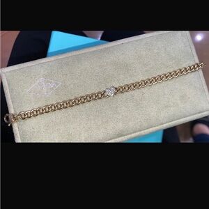 14K yellow gold bracelet with natural diamonds